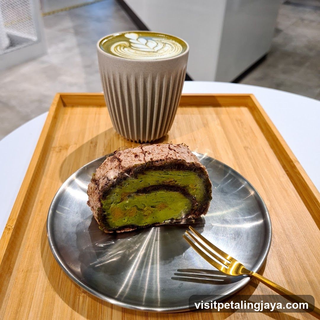 Matcha Roll Cake and Latte