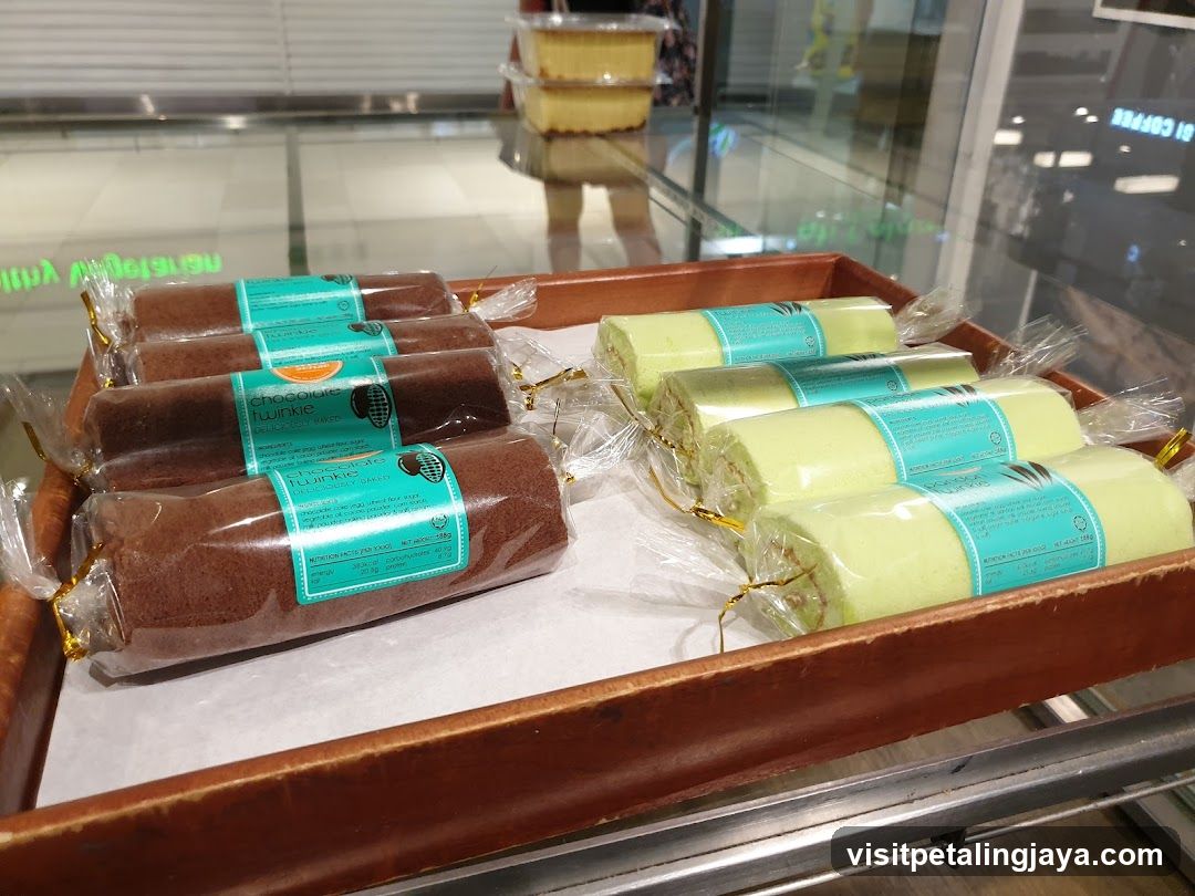 Roll Cake Display