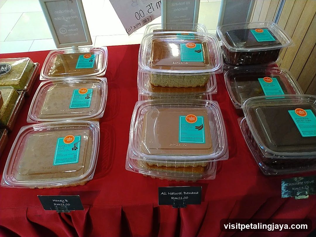 Cakes Display
