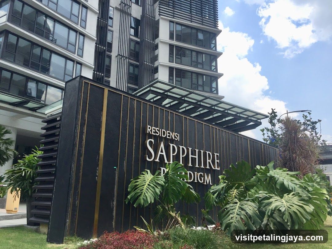 Residensi Sapphire Paradigm Entrance Signage