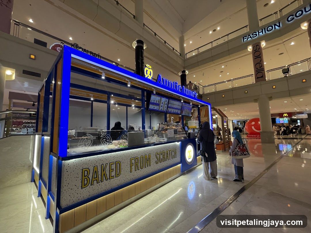 Bakery Kiosk in Mall