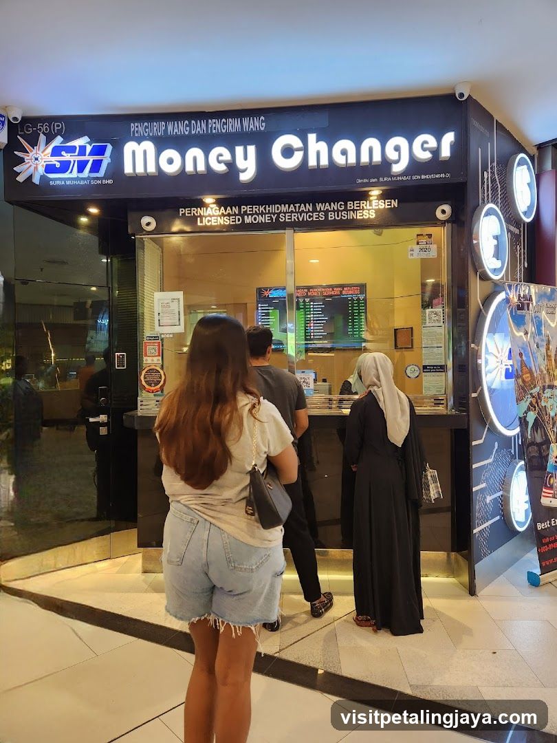 Suria Muhabat Sdn Bhd Paradigm Mall - Currency Exchange & Transfer