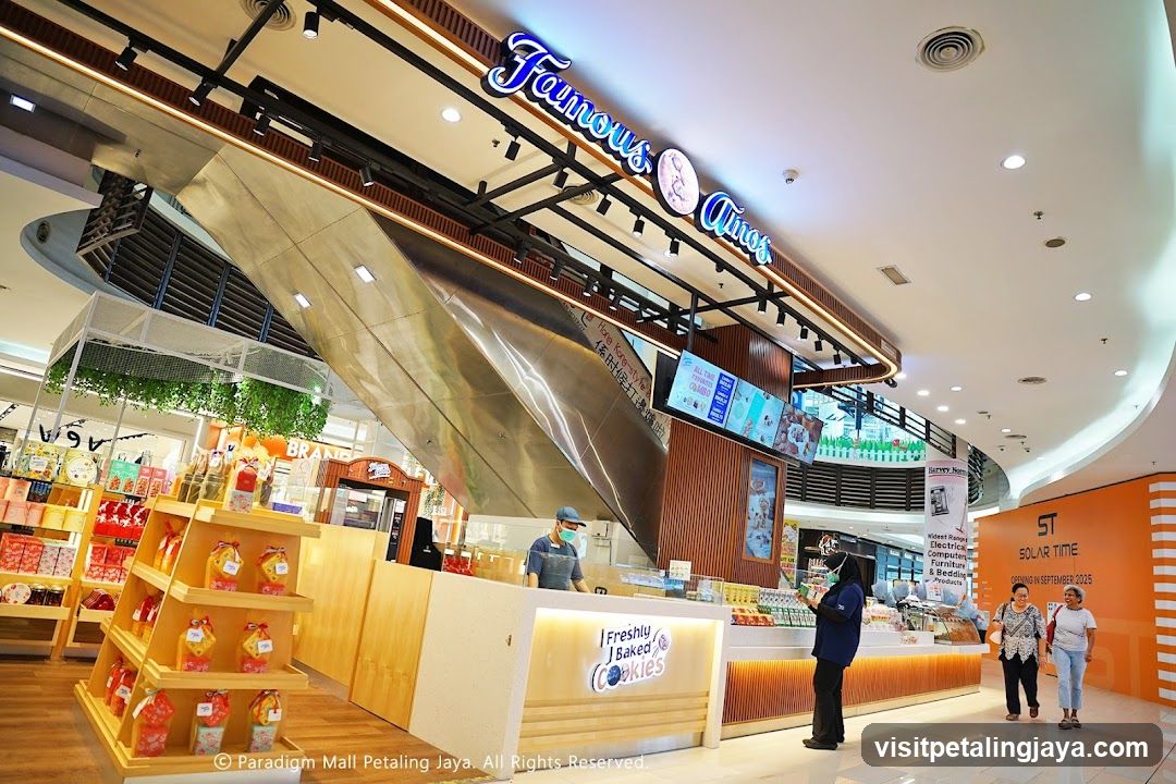 Famous Cookies Store Interior
