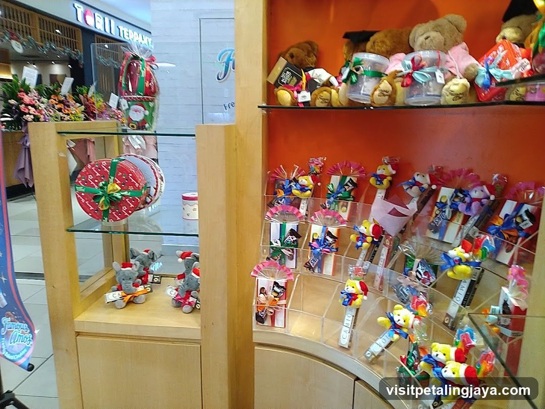 Gift Shop Interior Display