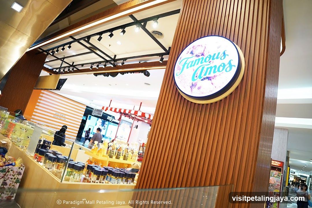 Famous Amos Store Interior