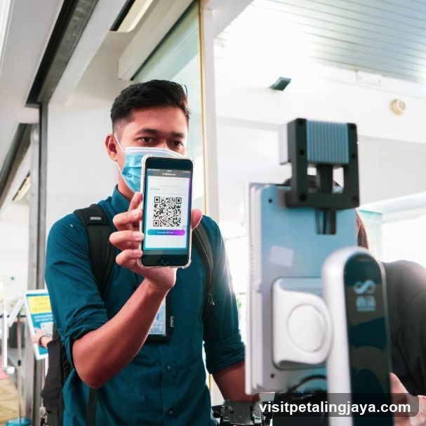 QR Code Scan at Transit Gate