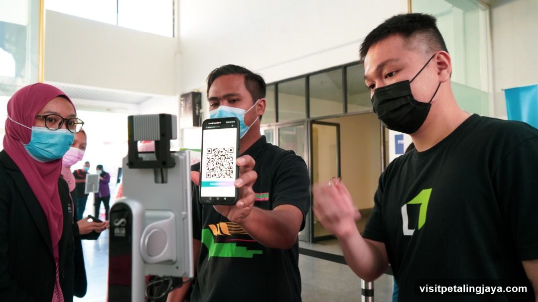 QR Code Scan at Checkpoint