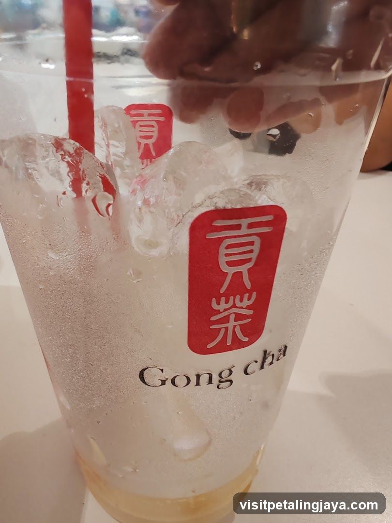 Gong cha drink in cup