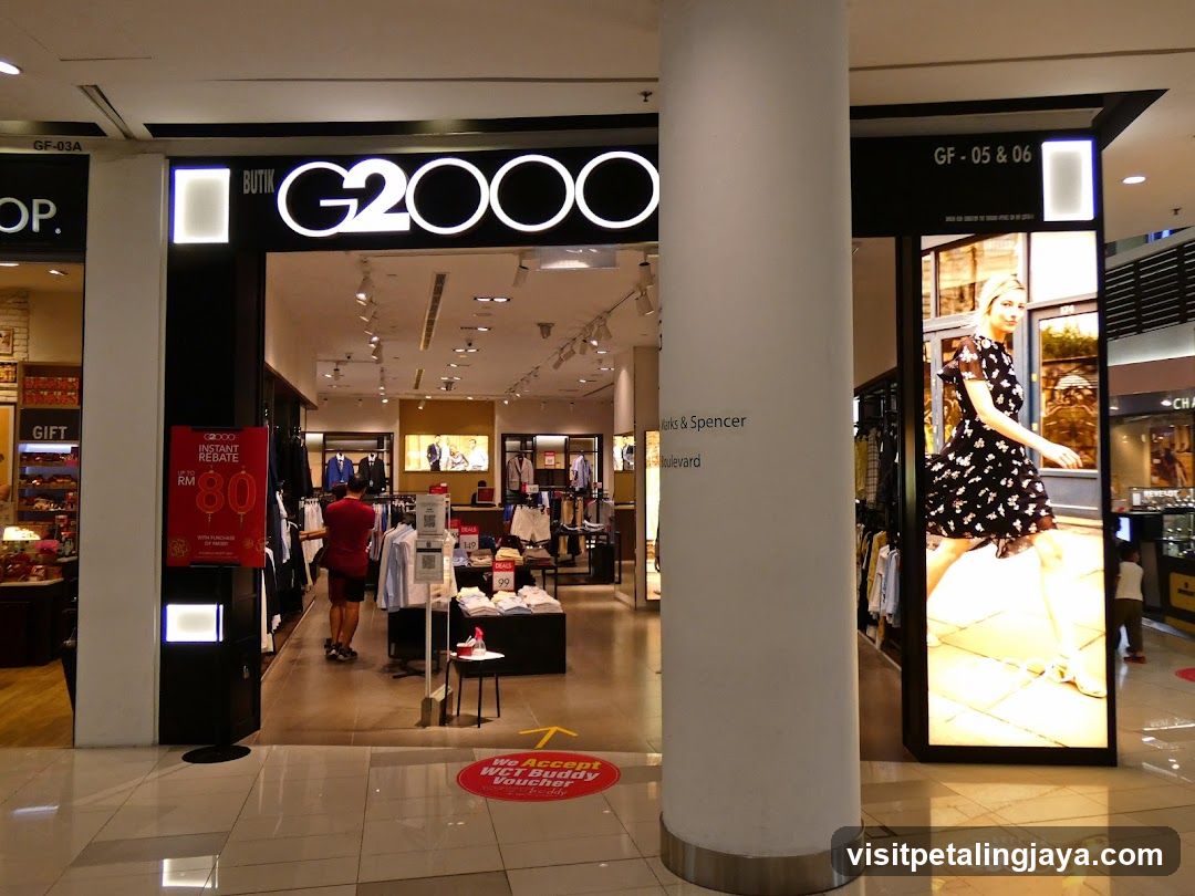 G2000 Storefront Entrance