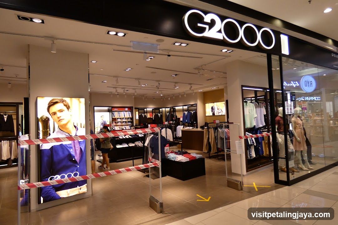 G2000 Storefront Interior View