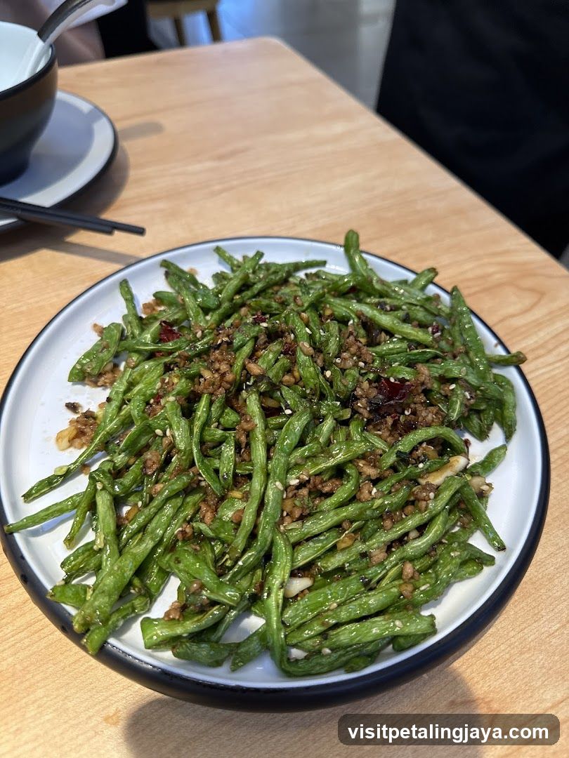 Stir-fried Green Beans with Minced Meat