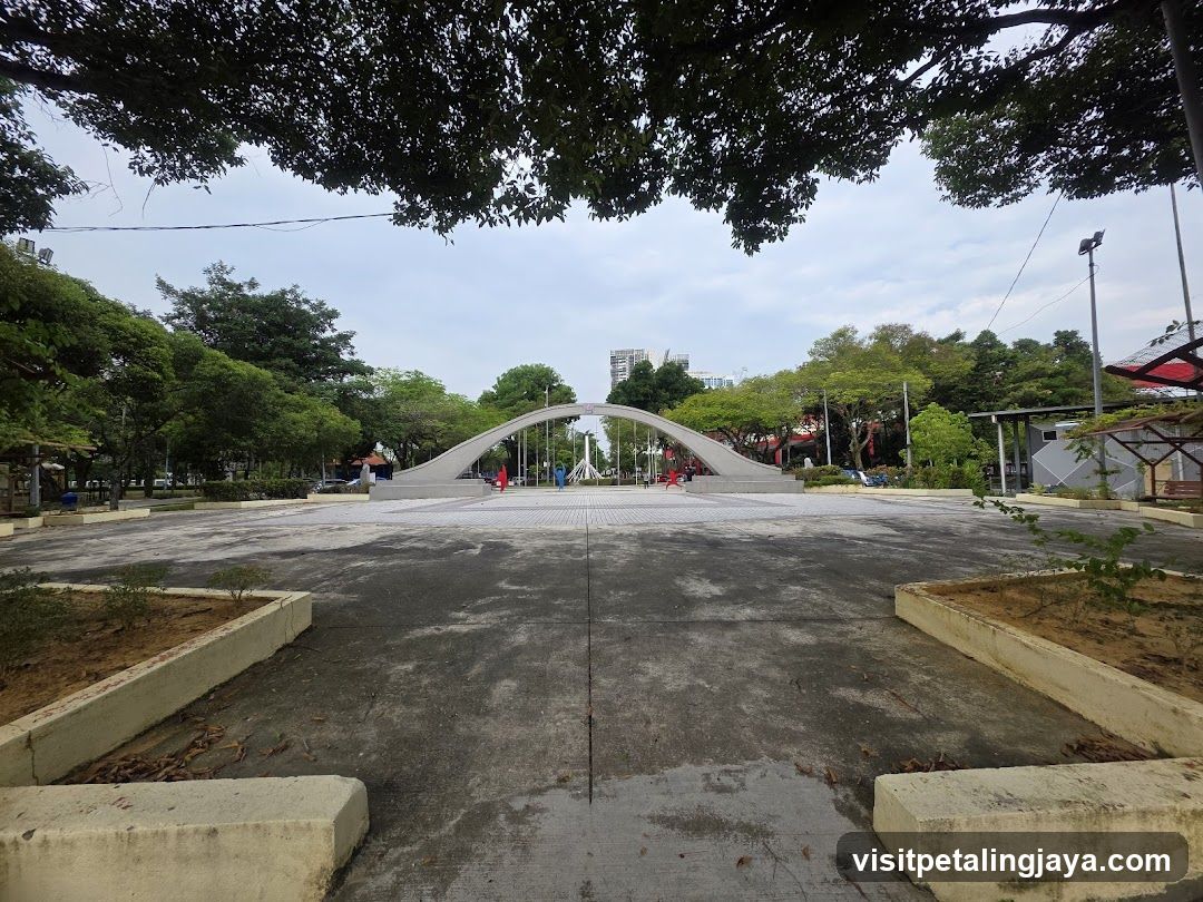 Park with Arch Structure
