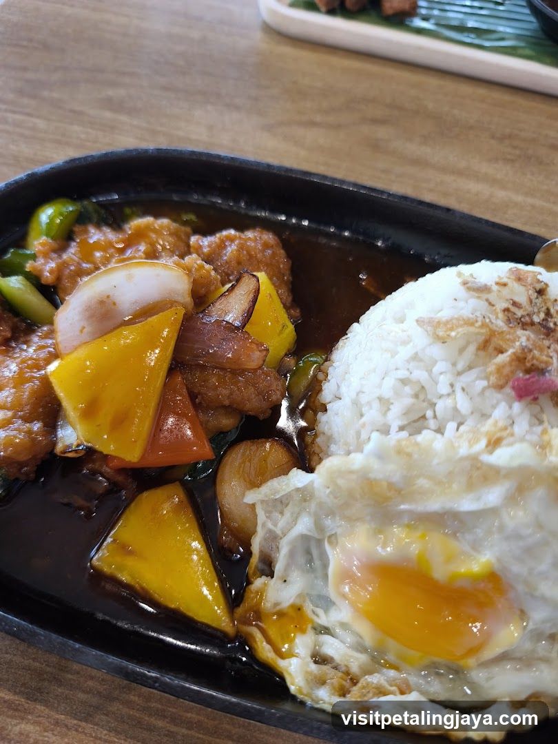 Fried Rice with Fried Egg and Stir-fry