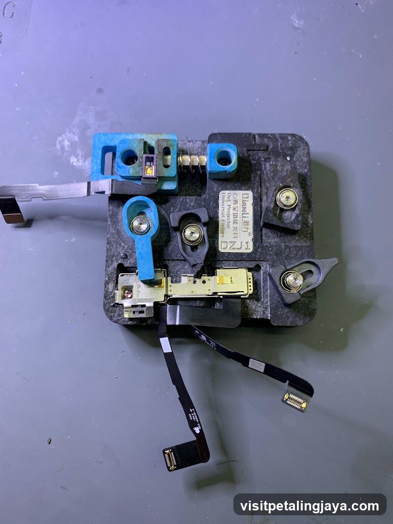 Disassembled electronic component with ribbon cables