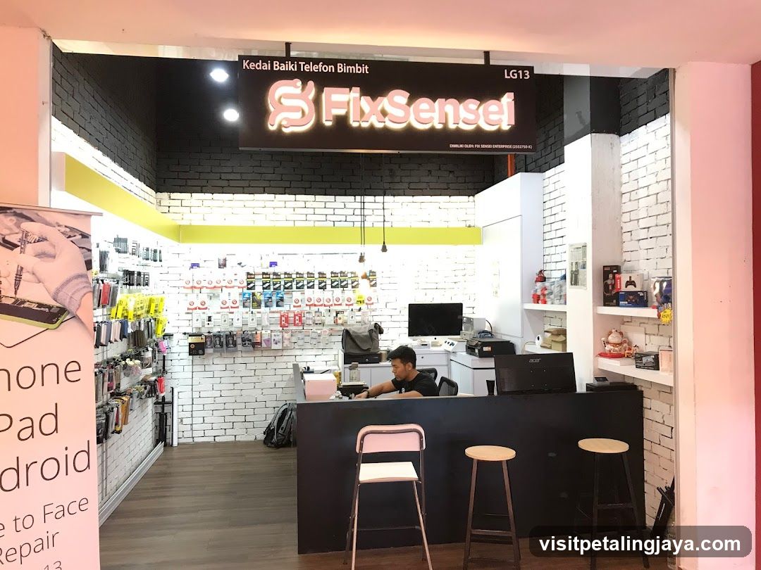 FixSensei Store Interior