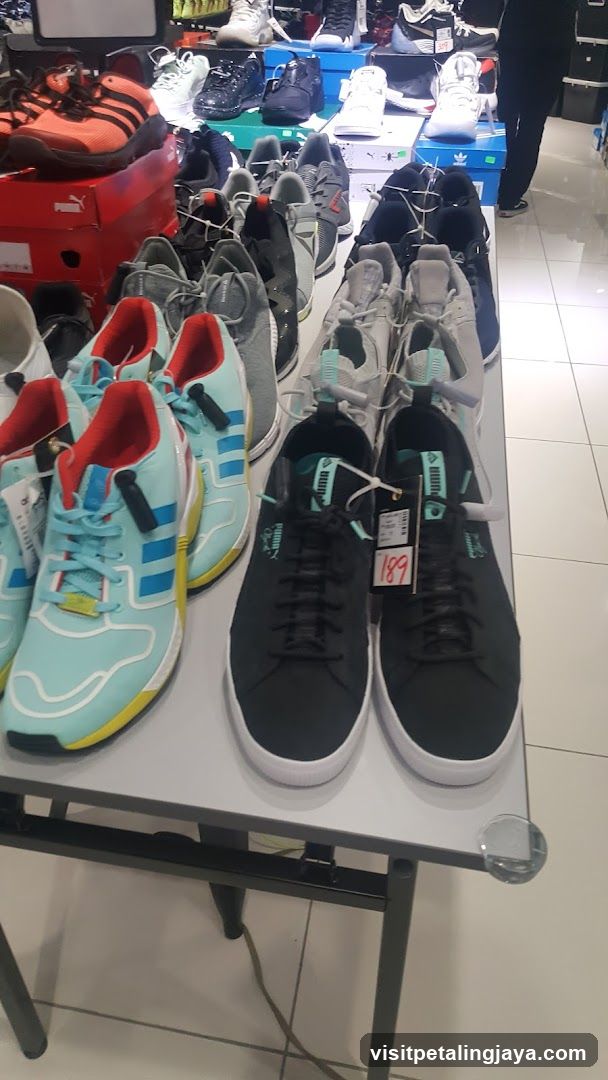 Shoe Display Table