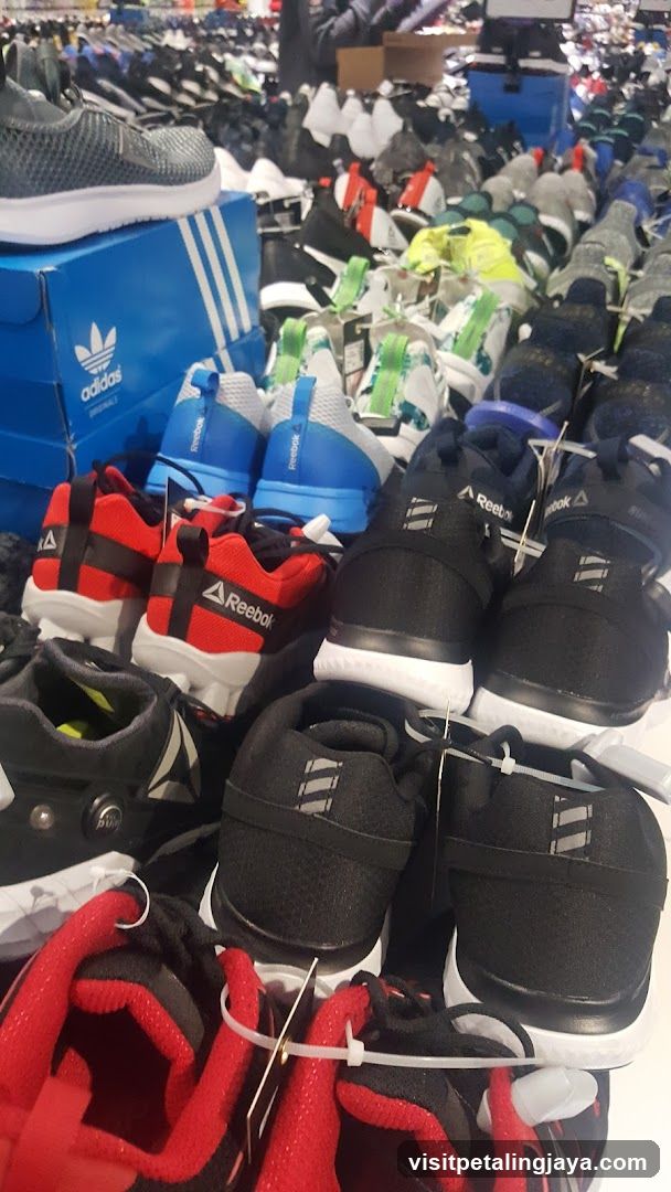 Shoe Display
