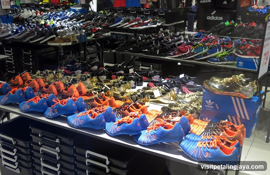 Shoe Store Interior Display