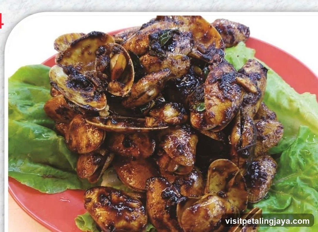 Grilled Clams with Lettuce