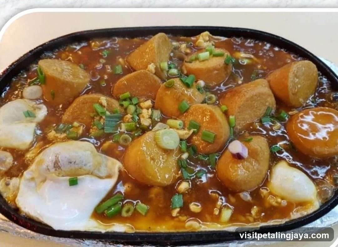 Sizzling Dish with Tofu and Egg