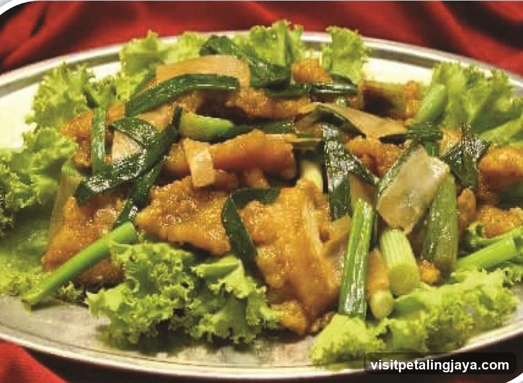 Stir-fried Pork with Green Onions and Broccoli