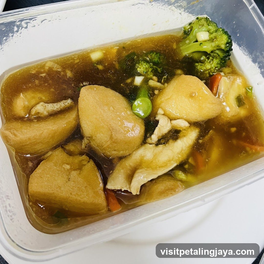 Stir-fried Tofu with Broccoli and Sauce