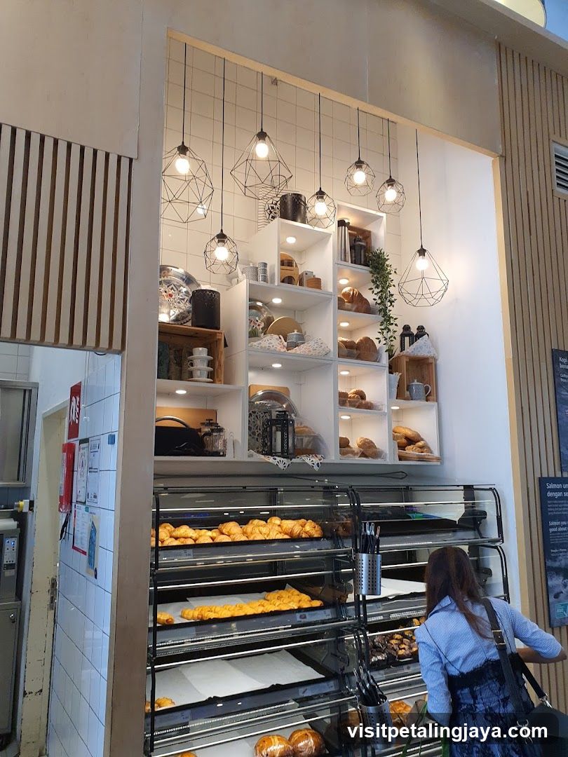 Bakery Interior Display