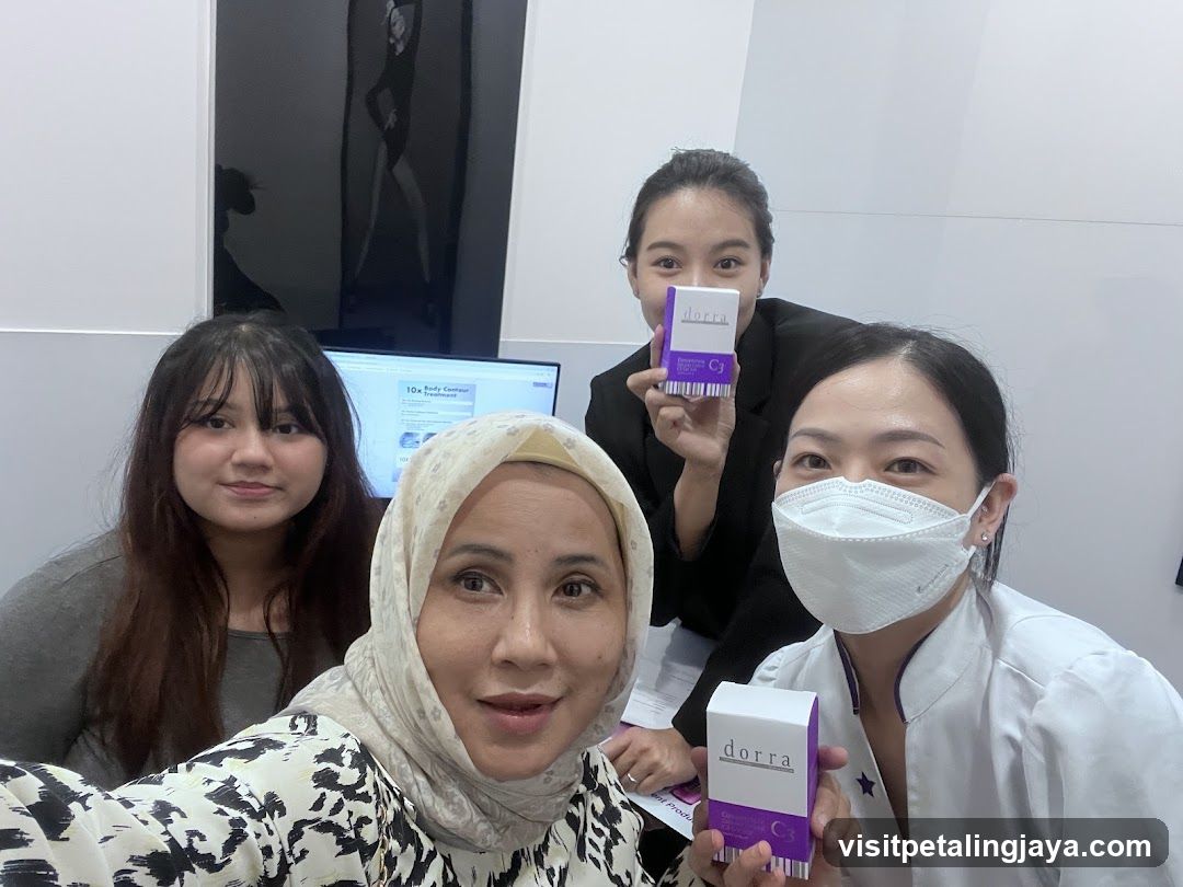 Group with Dorra Product Boxes