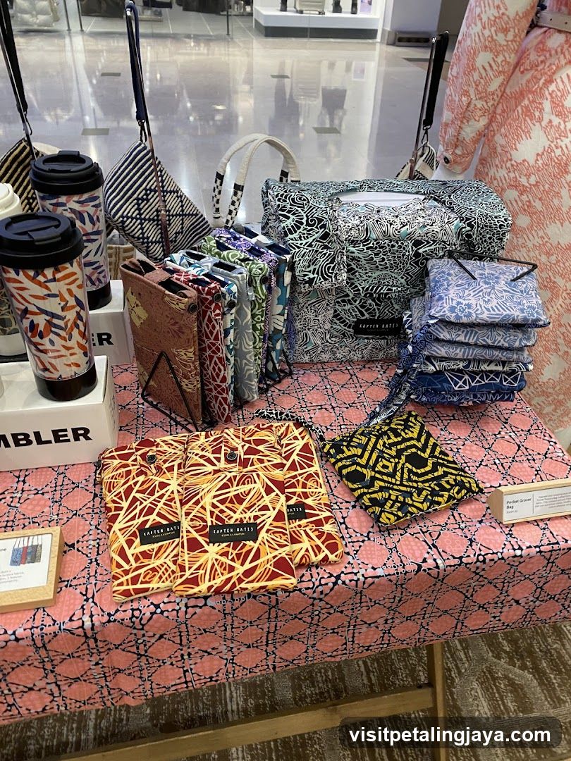 Vera Bradley Merchandise Display