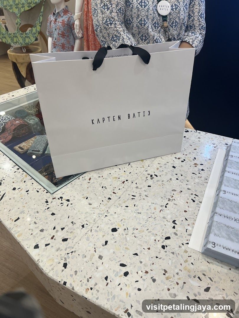 Shopping Bag Display
