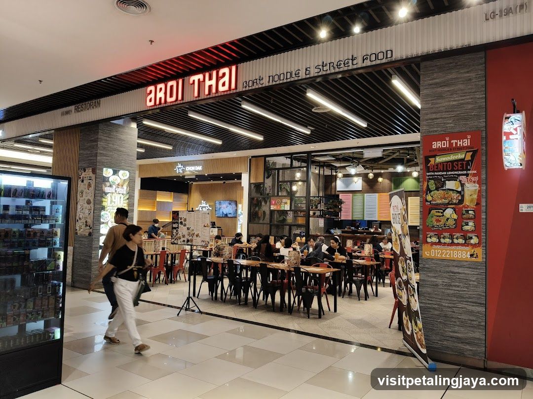 Aroi Thai Restaurant Interior