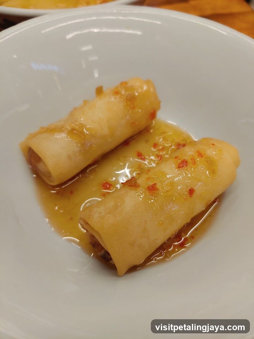 Spring Rolls with Sauce