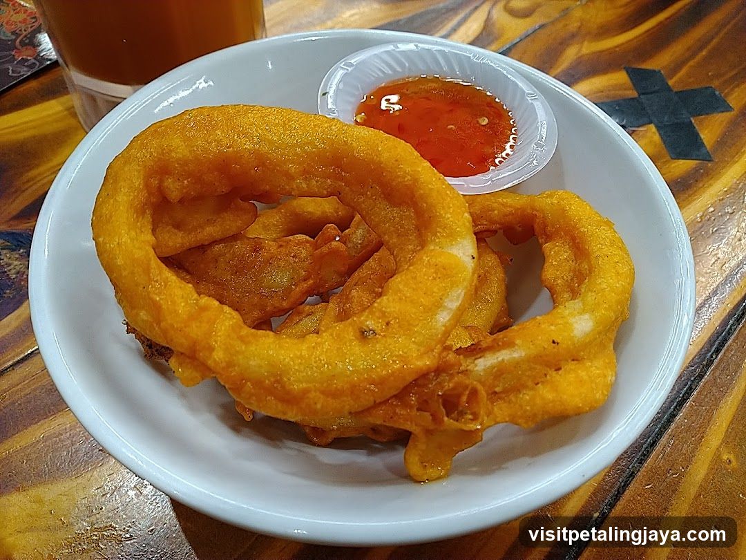 Onion Rings with Dip