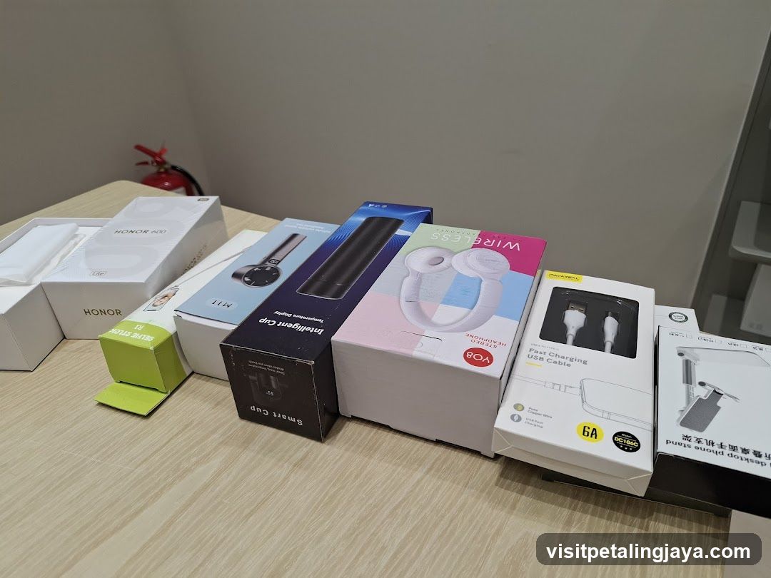 Electronics Accessories Display
