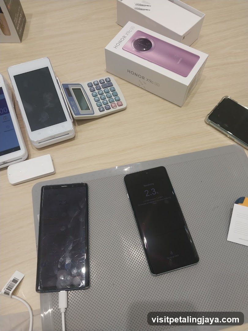 Electronics Display Table