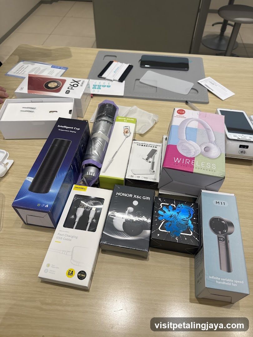 Electronics and Accessories Display