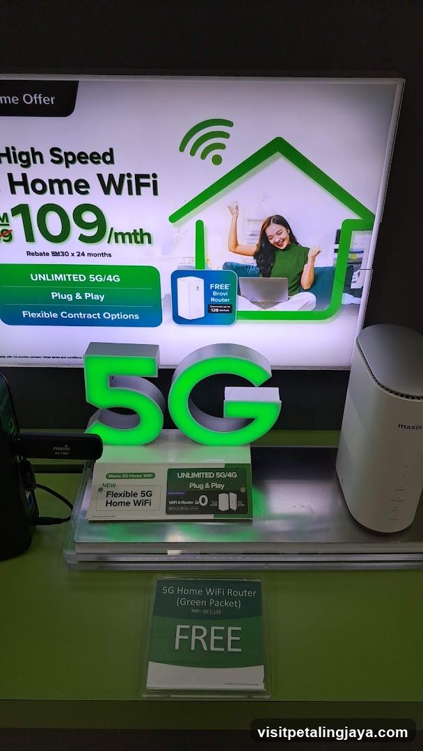 Maxis Paradigm Mall