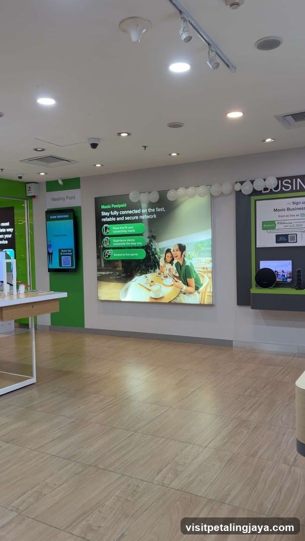 Maxis Store Interior