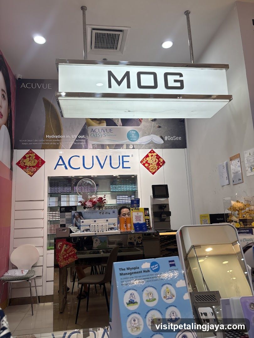 ACUVUE Store Interior