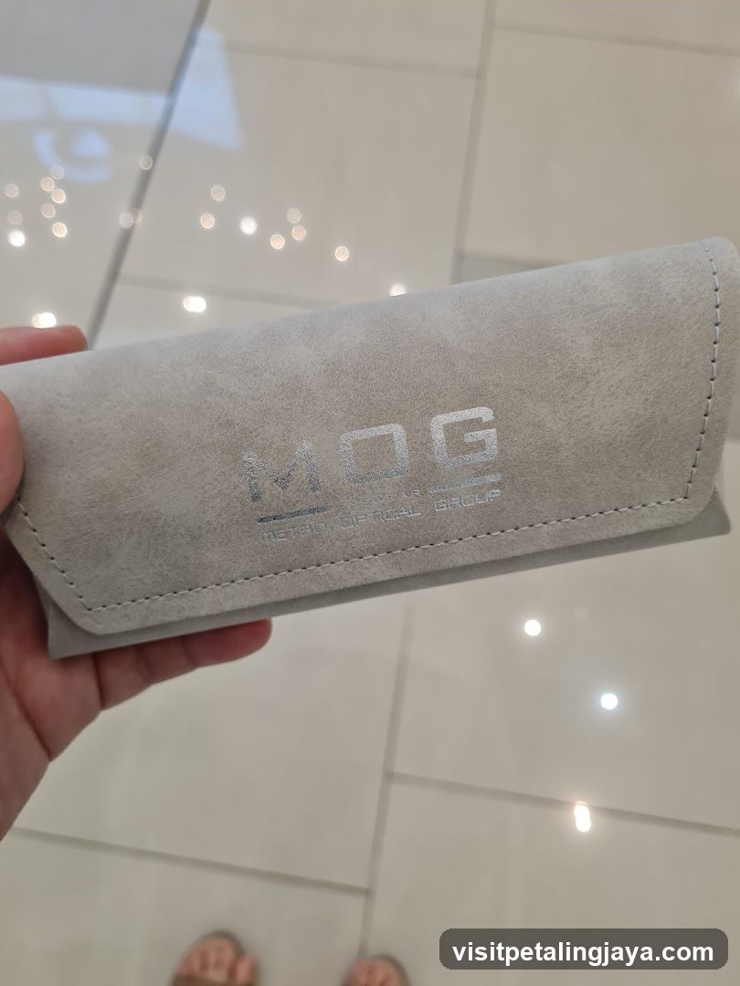 MOG Eyeglass Case