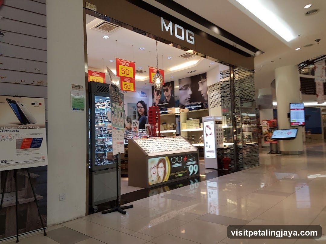 MOG Eyewear Paradigm Mall PJ