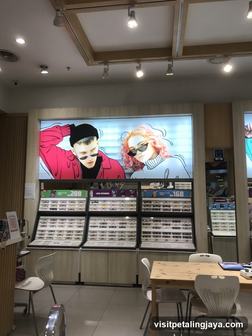 O.W.L Eyewear Paradigm Mall PJ
