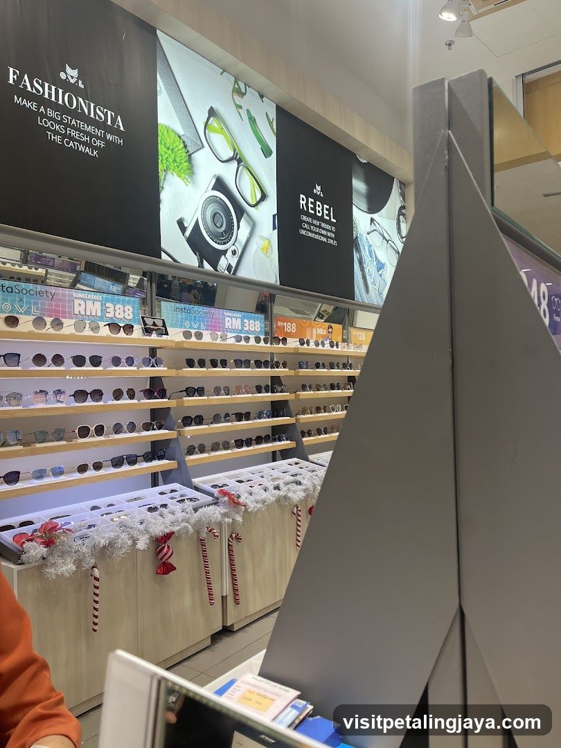 O.W.L Eyewear Paradigm Mall PJ