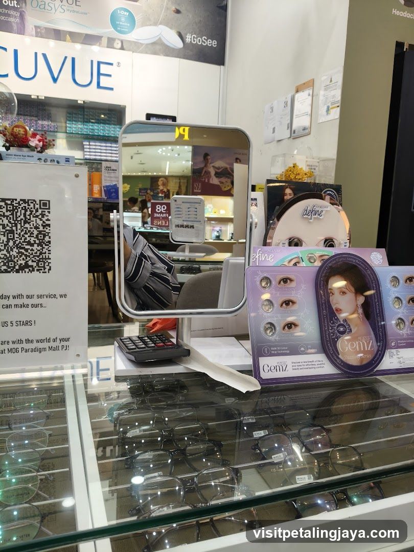 Optical Store Display