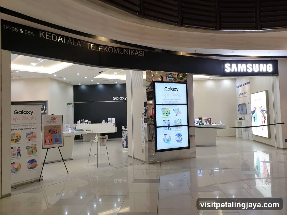 Samsung Experience Store Paradigm Mall