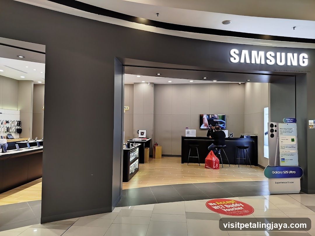 Samsung Experience Store Paradigm Mall