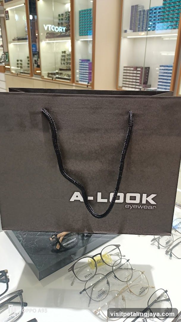 A-LOOK Eyewear Shopping Bag and Glasses Display