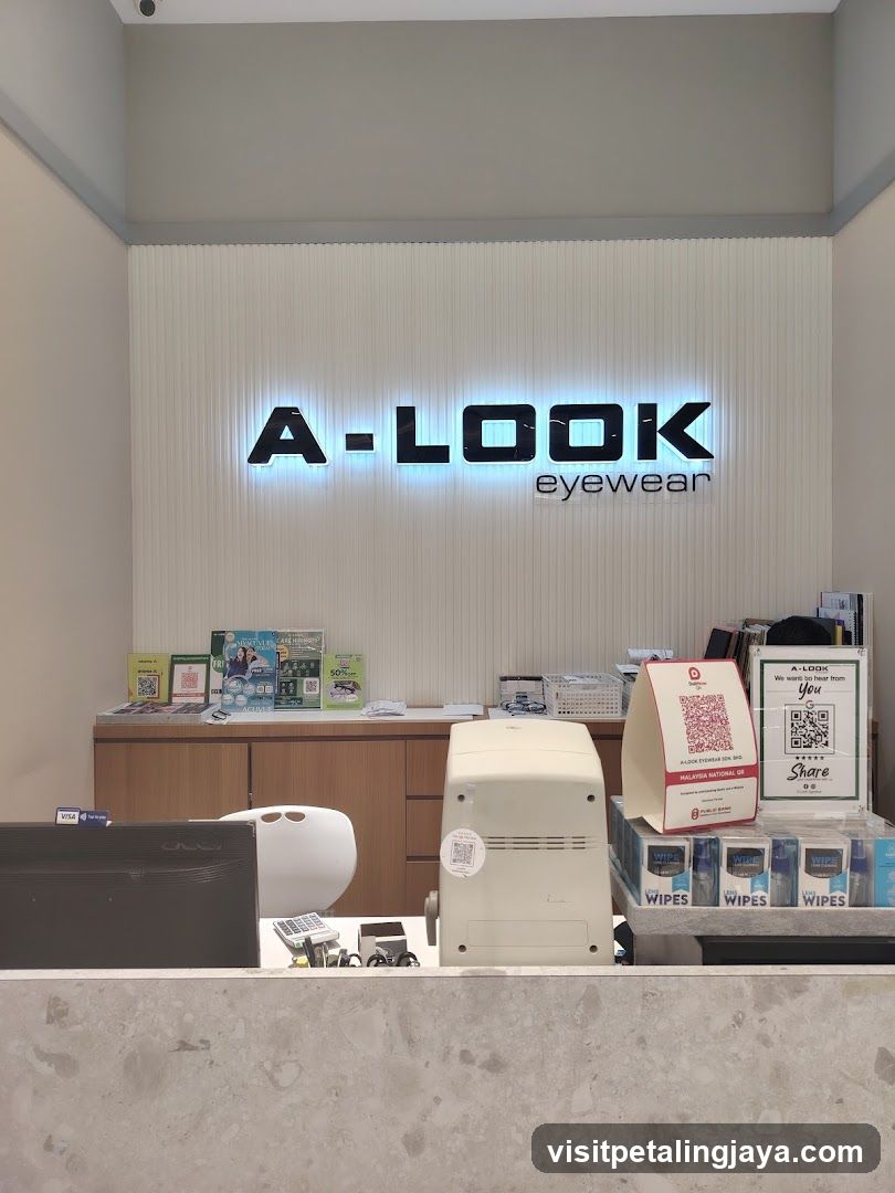 A-LOOK Eyewear Interior