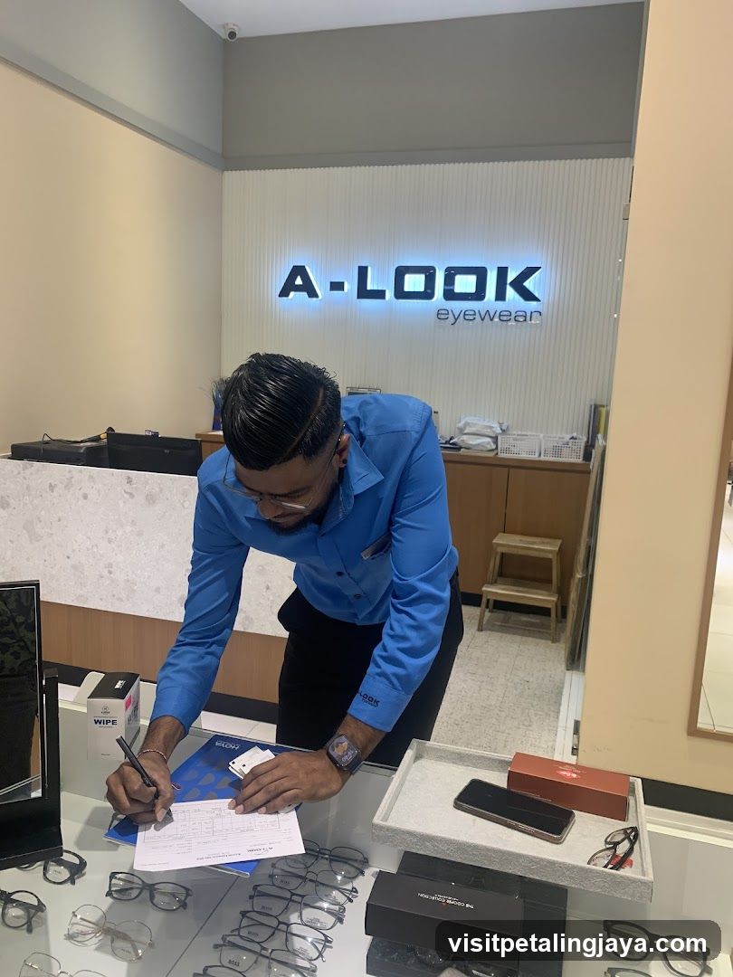 A-LOOK Eyewear Interior