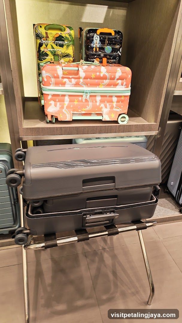 Suitcase Display Shelf